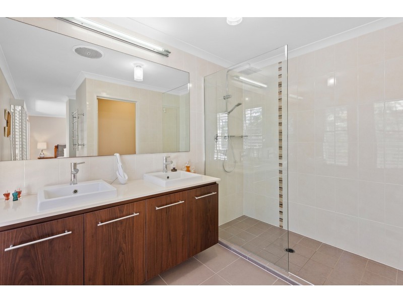 10 Wharton Street, Wellington Point QLD 4160