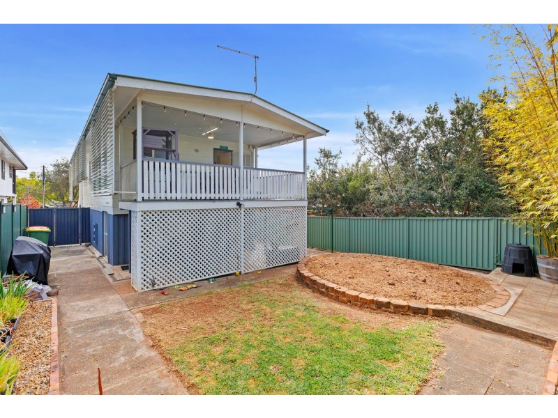 25 Myra Street, Birkdale QLD 4159