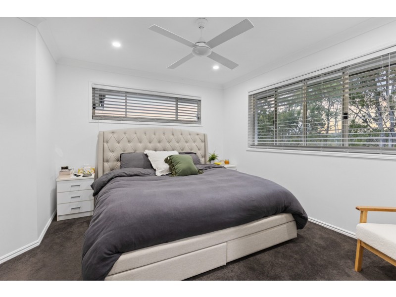 70 Christina Ryan Way, Arundel QLD 4214