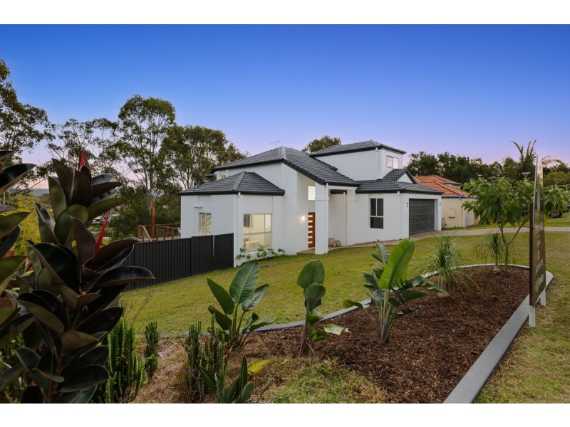 70 Christina Ryan Way, Arundel QLD 4214