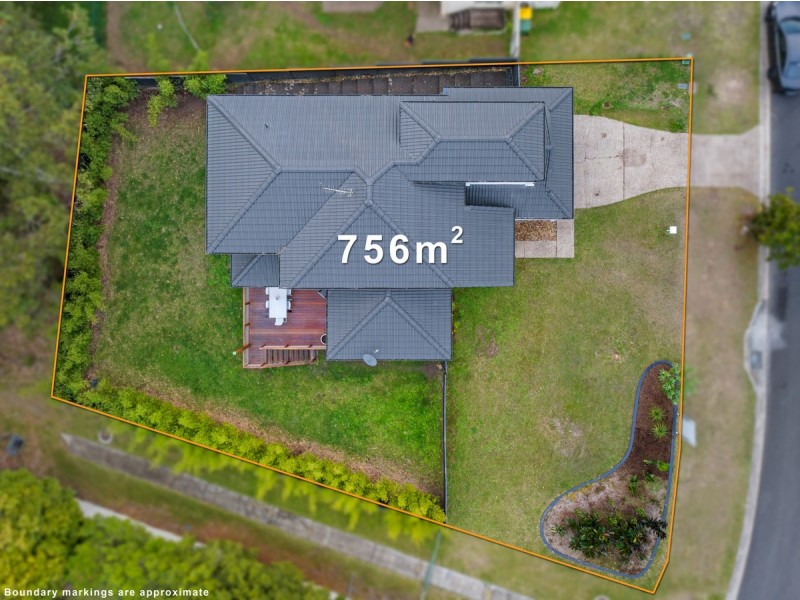 70 Christina Ryan Way, Arundel QLD 4214