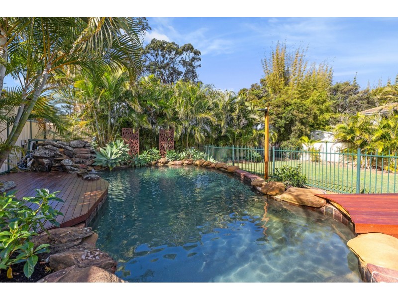 36 Dawn Crescent, Thornlands QLD 4164