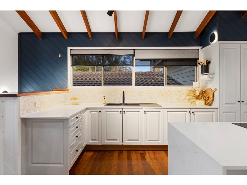 36 Dawn Crescent, Thornlands QLD 4164