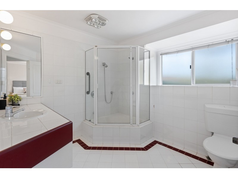 36 Dawn Crescent, Thornlands QLD 4164