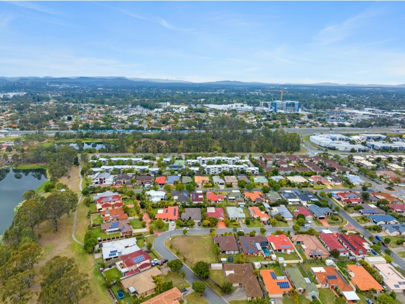 6 Fairway Drive, Meadowbrook QLD 4131