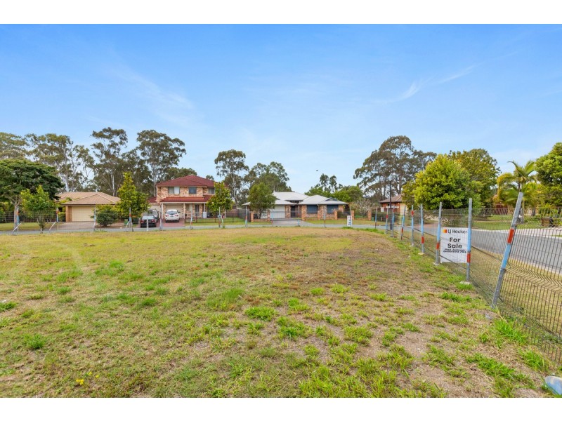 6 Fairway Drive, Meadowbrook QLD 4131