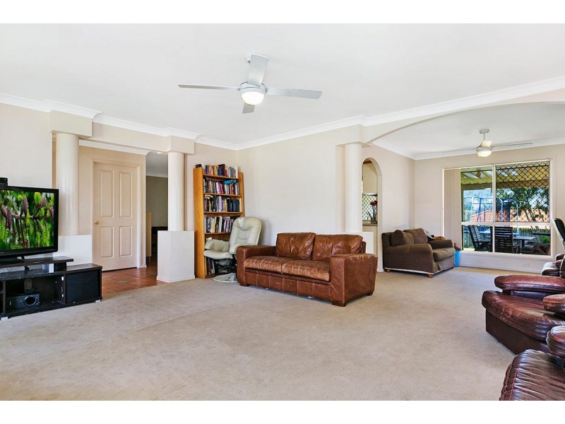 5 Johnston Avenue, Birkdale QLD 4159