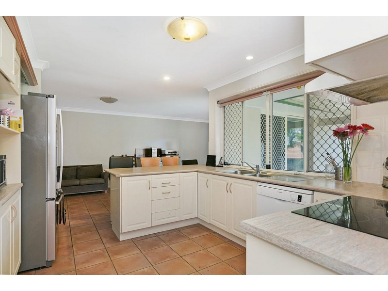 5 Johnston Avenue, Birkdale QLD 4159