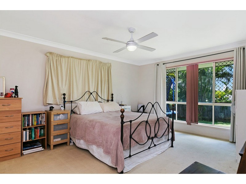 5 Johnston Avenue, Birkdale QLD 4159