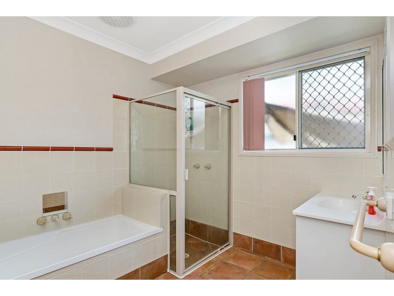 5 Johnston Avenue, Birkdale QLD 4159