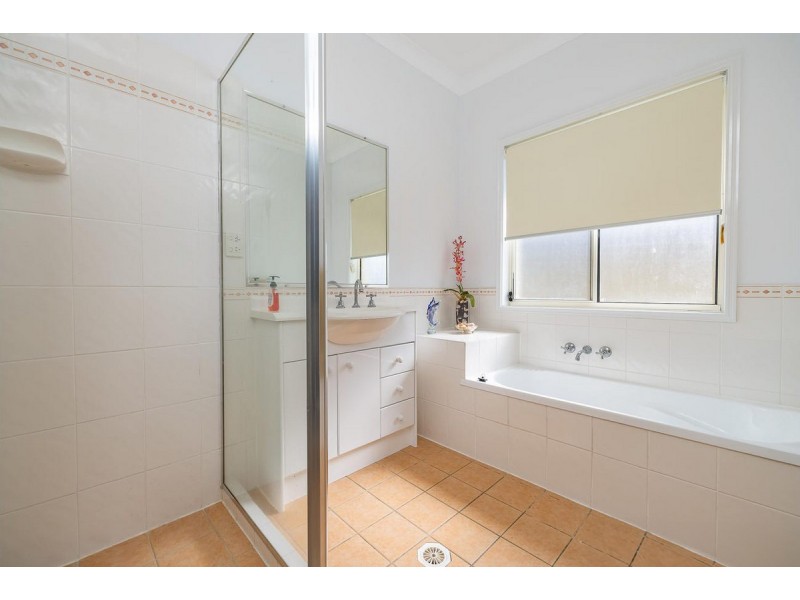 23 Seabrae Drive, Redland Bay QLD 4165