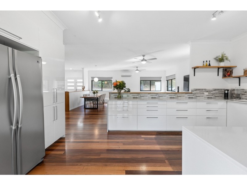 8 Kyewong Court, Pimpama QLD 4209