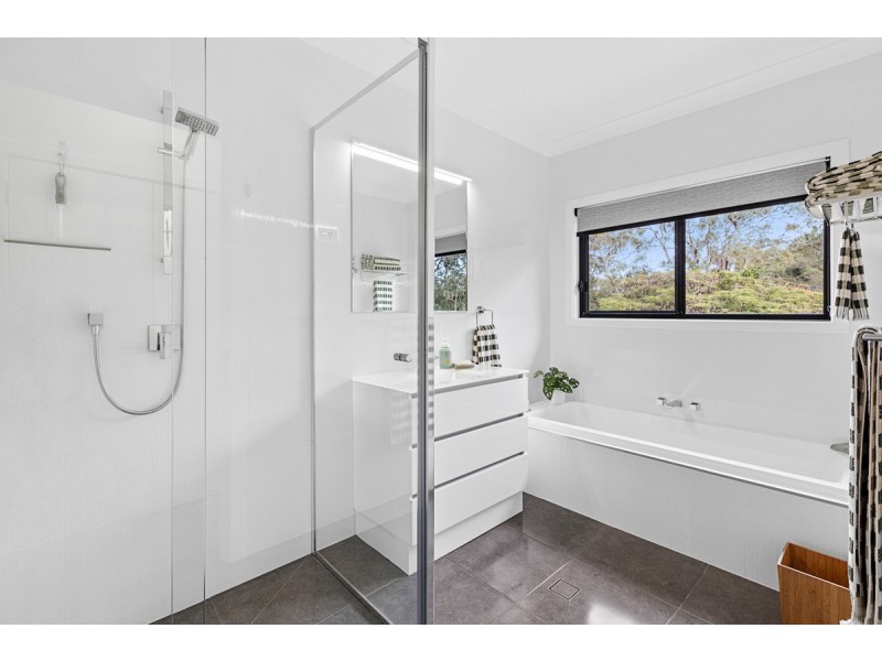 8 Kyewong Court, Pimpama QLD 4209