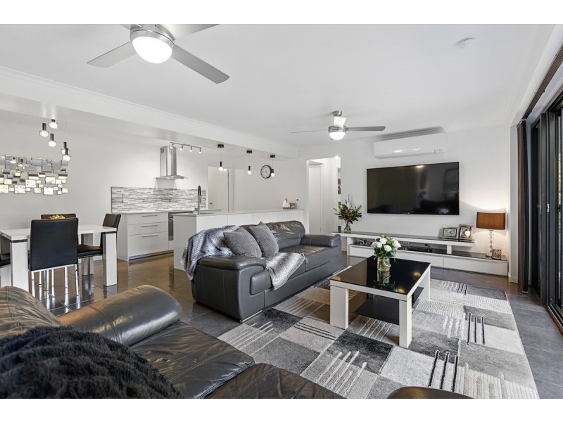 8 Kyewong Court, Pimpama QLD 4209