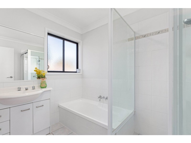 1 Olympic Place, Sinnamon Park QLD 4073