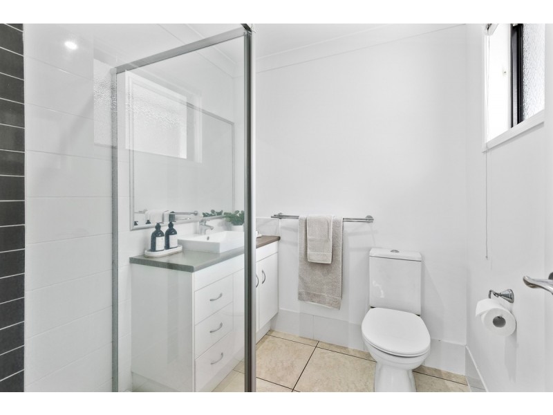 2/118 Beach Street, Cleveland QLD 4163