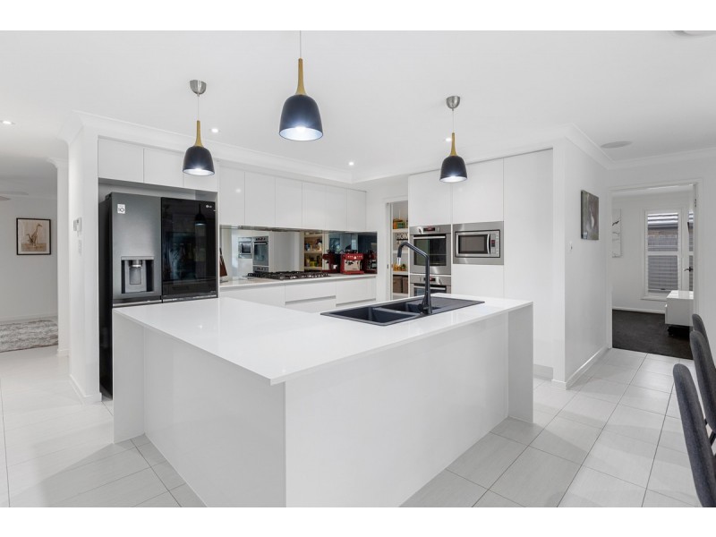 17 Davenport Street, Thornlands QLD 4164