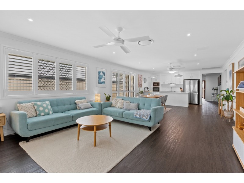 19 Noah Court, Redland Bay QLD 4165