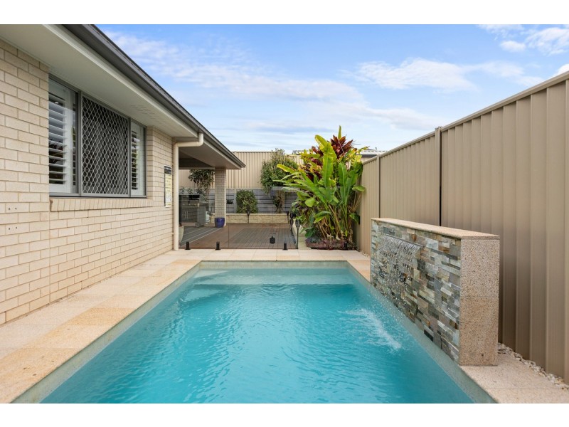 19 Noah Court, Redland Bay QLD 4165