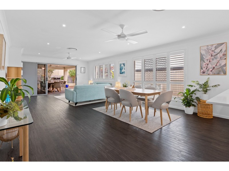 19 Noah Court, Redland Bay QLD 4165