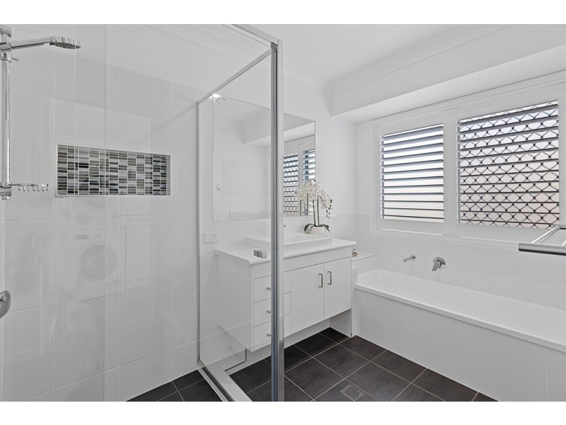 19 Noah Court, Redland Bay QLD 4165