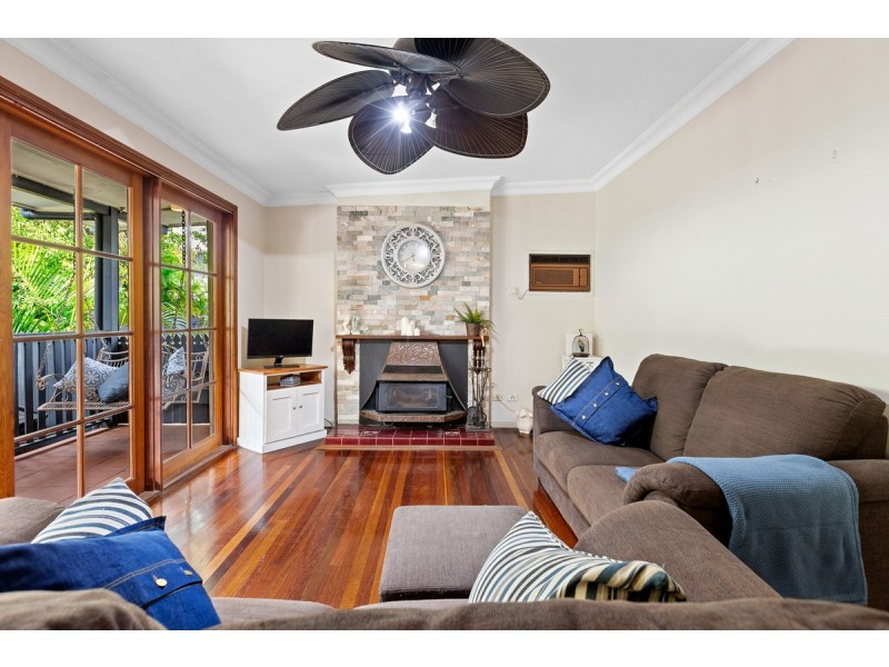 2 Mayflower Street, Daisy Hill QLD 4127