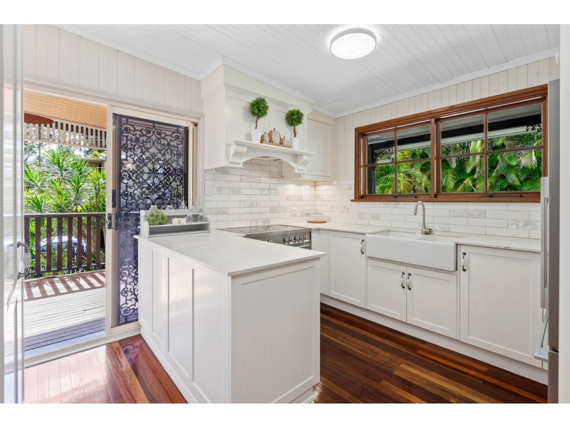 2 Mayflower Street, Daisy Hill QLD 4127