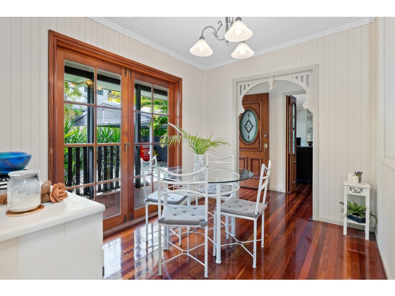 2 Mayflower Street, Daisy Hill QLD 4127