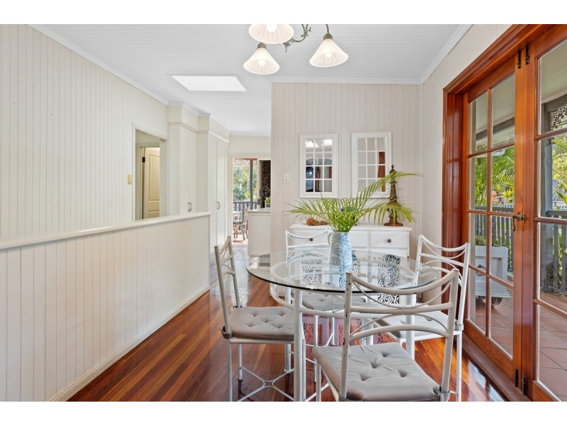 2 Mayflower Street, Daisy Hill QLD 4127