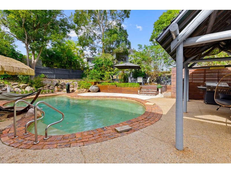 2 Mayflower Street, Daisy Hill QLD 4127