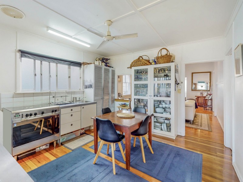 110 Malcolm Street, Hawthorne QLD 4171