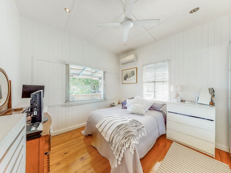 110 Malcolm Street, Hawthorne QLD 4171