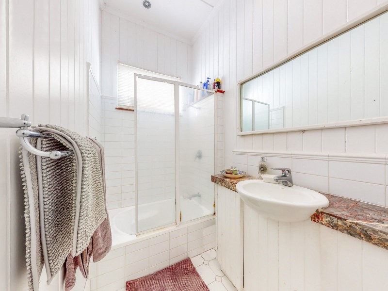 110 Malcolm Street, Hawthorne QLD 4171