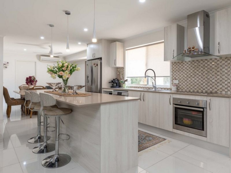 48 Leopard Tree Crescent, Sinnamon Park QLD 4073