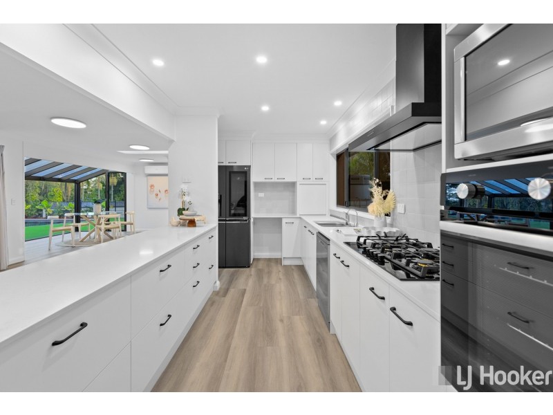 17 Sycamore Street, Redland Bay QLD 4165