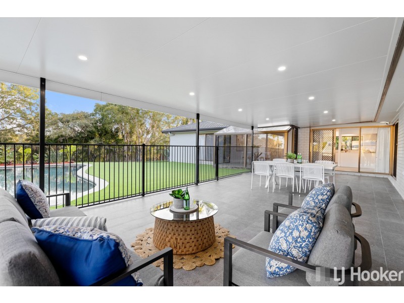 17 Sycamore Street, Redland Bay QLD 4165