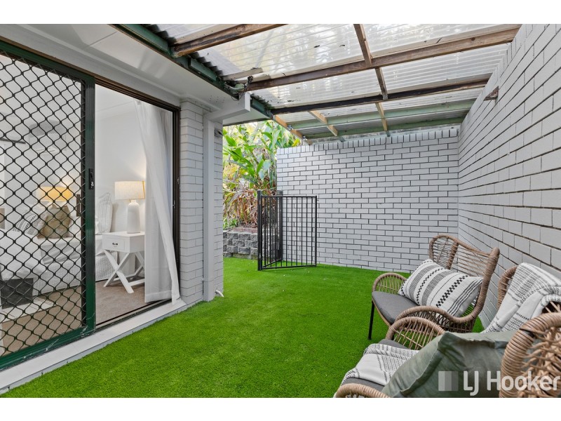 17 Sycamore Street, Redland Bay QLD 4165