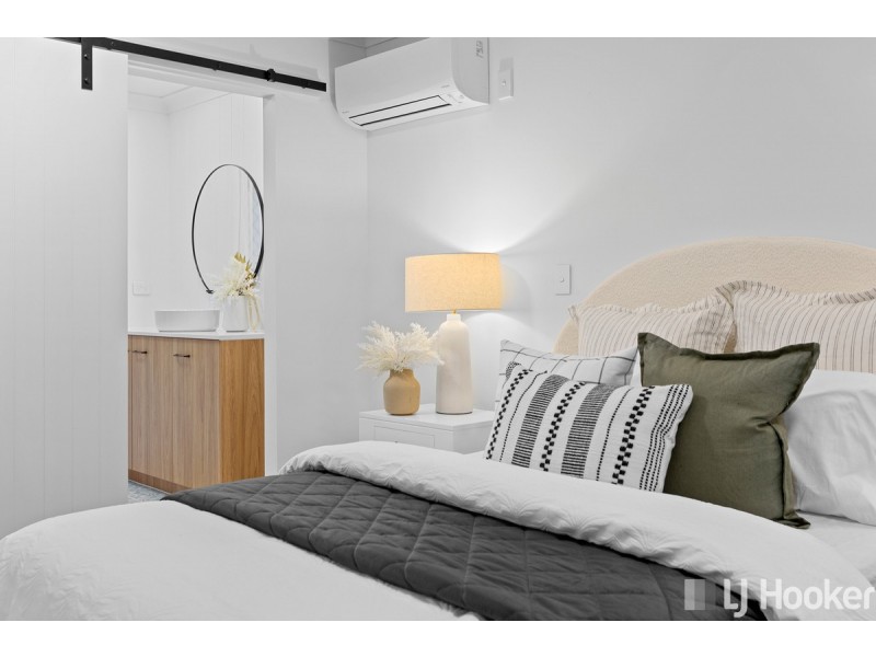 17 Sycamore Street, Redland Bay QLD 4165