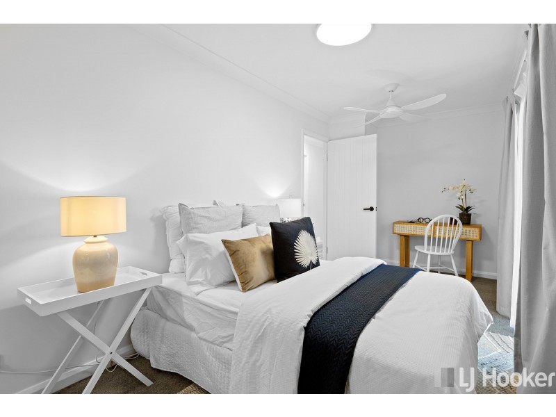 17 Sycamore Street, Redland Bay QLD 4165