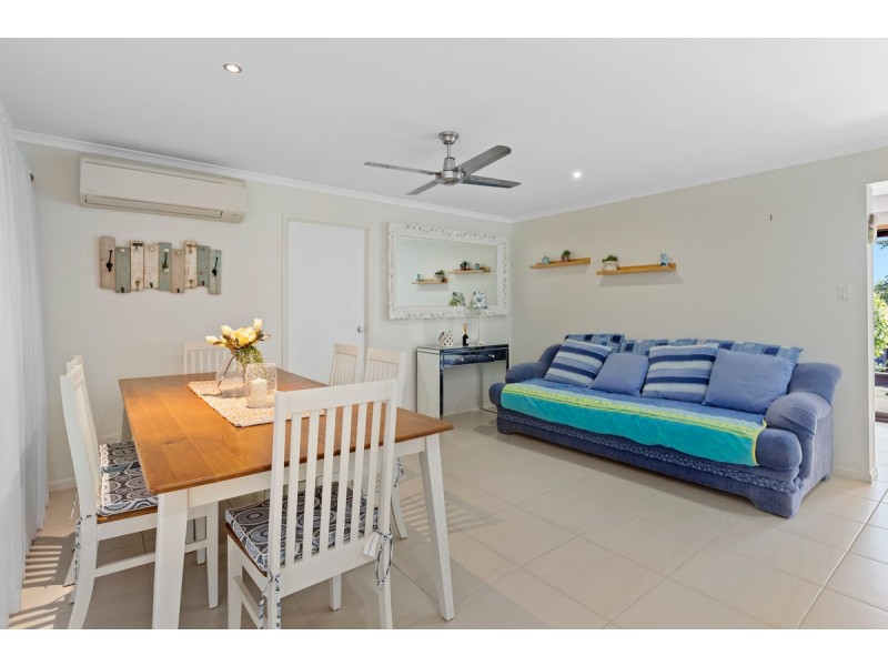 20 Magnetic Place, Redland Bay QLD 4165