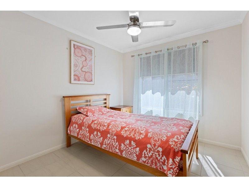 20 Magnetic Place, Redland Bay QLD 4165