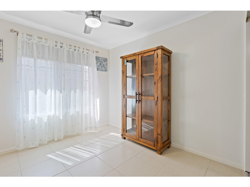 20 Magnetic Place, Redland Bay QLD 4165