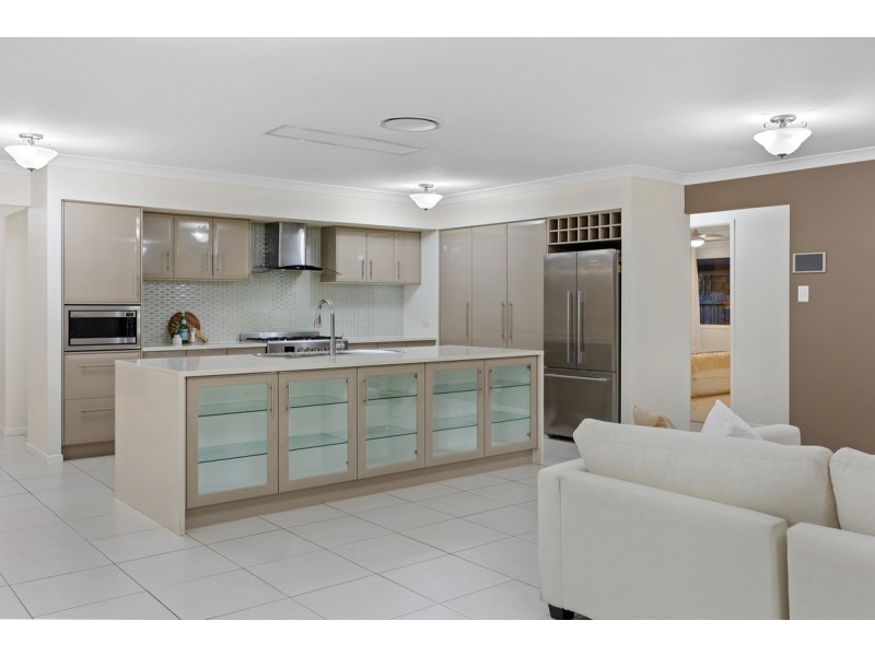 22 Explorers Way, Mount Cotton QLD 4165
