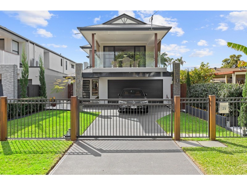 25 South Street, Cleveland QLD 4163