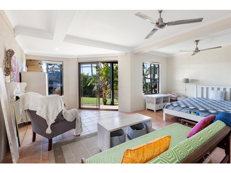 94 Wahine Drive, Russell Island QLD 4184