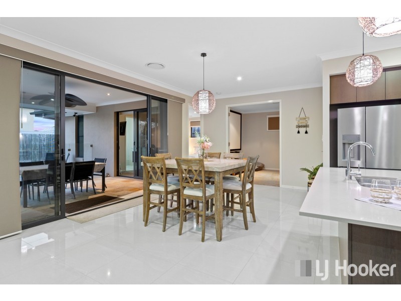 27 Brindabella Circuit, Thornlands QLD 4164