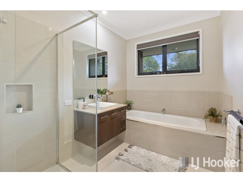 27 Brindabella Circuit, Thornlands QLD 4164