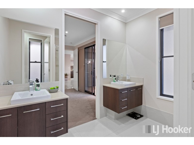 27 Brindabella Circuit, Thornlands QLD 4164