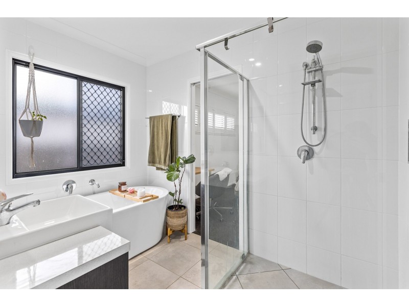 18 Jordana Court, Victoria Point QLD 4165