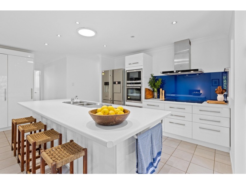 1 Lynch Crescent, Birkdale QLD 4159